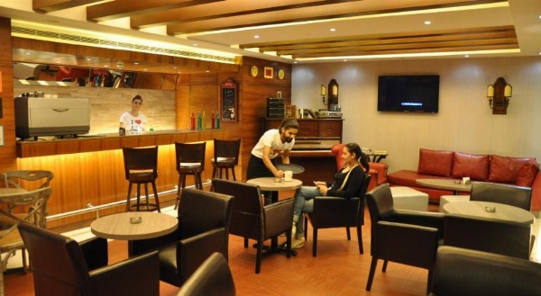 Ceasars Park Hotel image 13