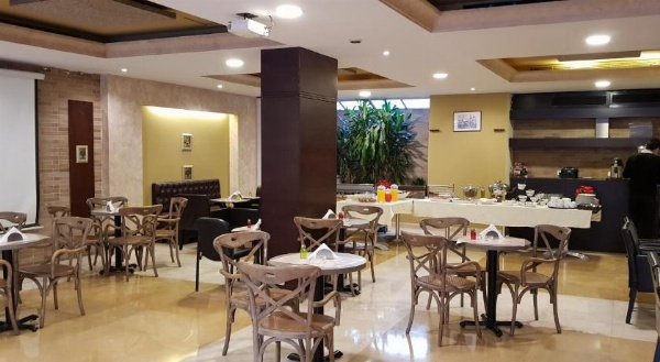 Ceasars Park Hotel image 20